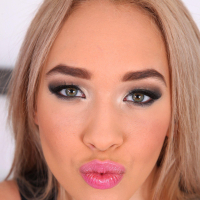 Blonde hottie Briana Bounce gets free rent by putting out