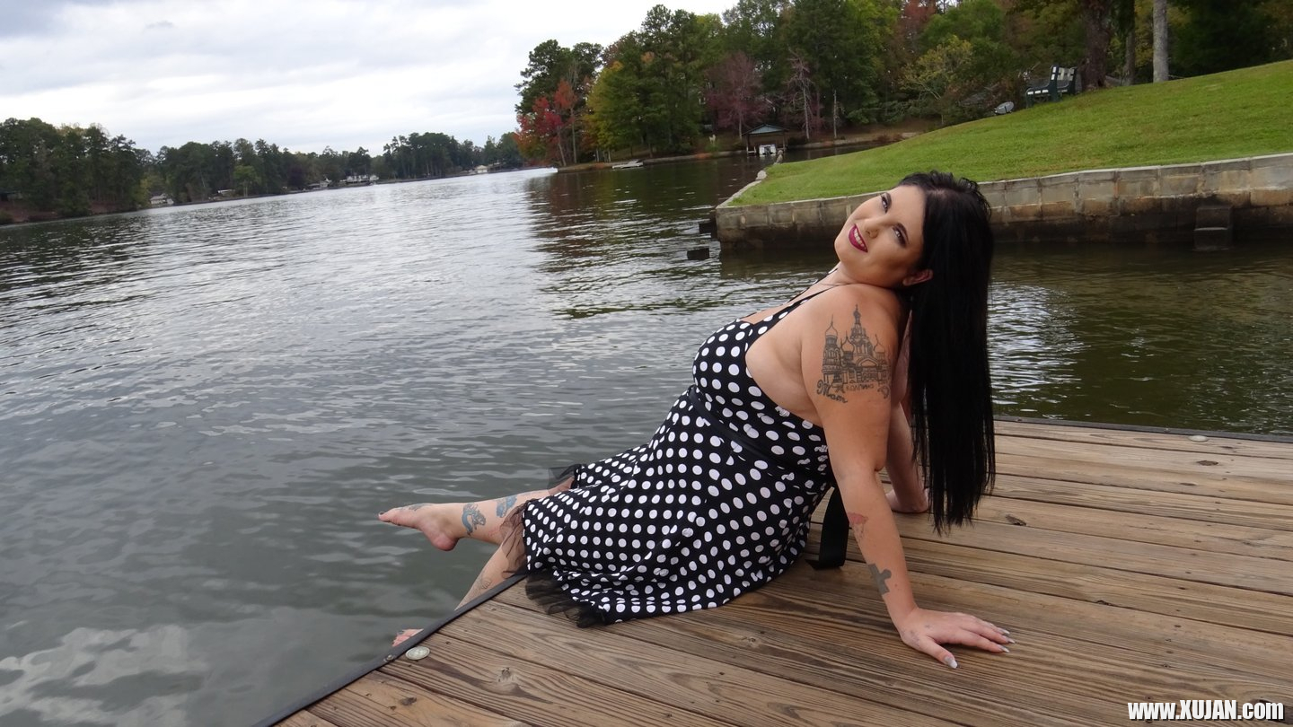 Mischievous Kitty likes to Strip and Pose Outdoors - Photo #477086