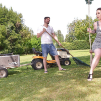 Harmony Reigns fucked on a swing in her garden