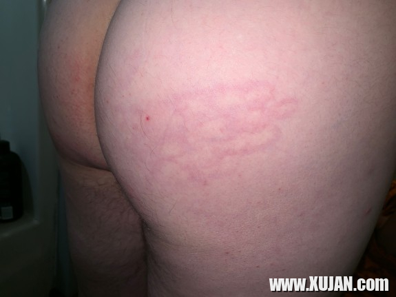 Ejriosonn aynqan uzhgin harvatsum e Hubbyrsquos Ass in or toghnum e Handprints - Photo #486381