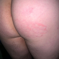 Ejriosonn aynqan uzhgin harvatsum e Hubbyrsquos Ass in or toghnum e Handprints