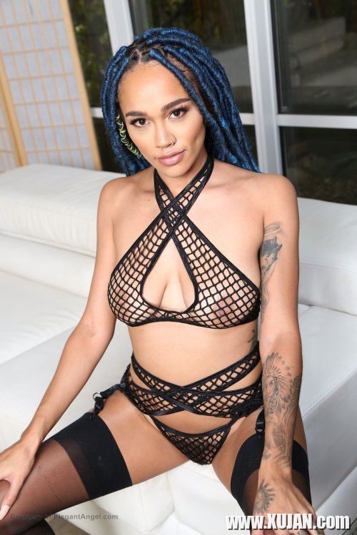 Julie Kay looks awesome in hot tight blck Lingerie - Photo #486897