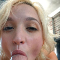 Eliza Jane slides huge Dong in her tight Pussy