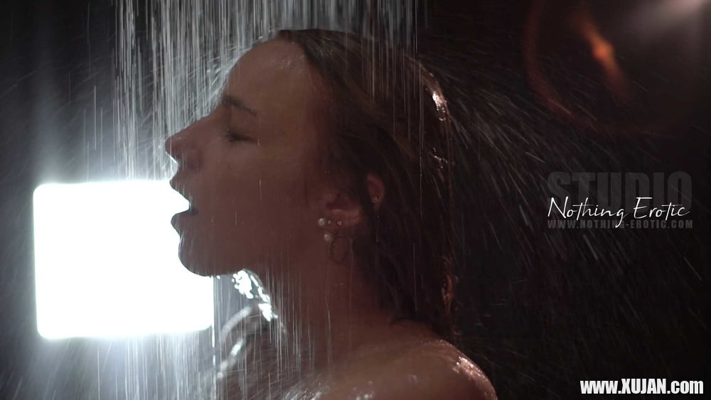 Angel Emily amp Wonderlust Harmony sous la douche - Photo #504010
