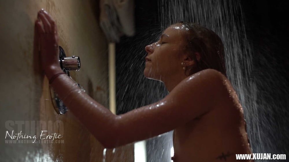 Angel Emily amp Wonderlust Harmony sous la douche - Photo #504011