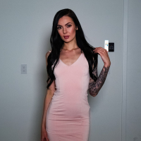Slutty slim chick Marley Brinx isnt afraid of big throbbing schlong