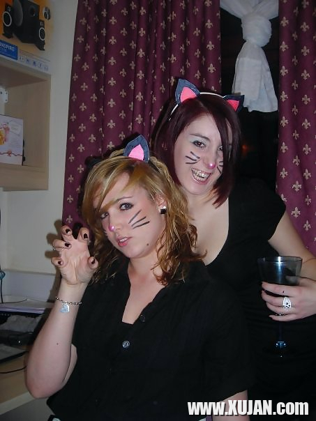 More of Charlotte and Alex and their Friends - Photo #507661