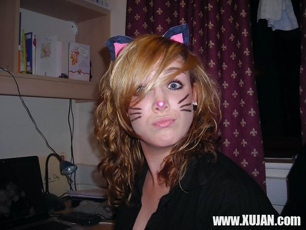 More of Charlotte and Alex and their Friends - Photo #507662