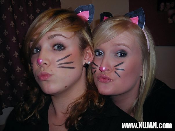 More of Charlotte and Alex and their Friends - Photo #507663