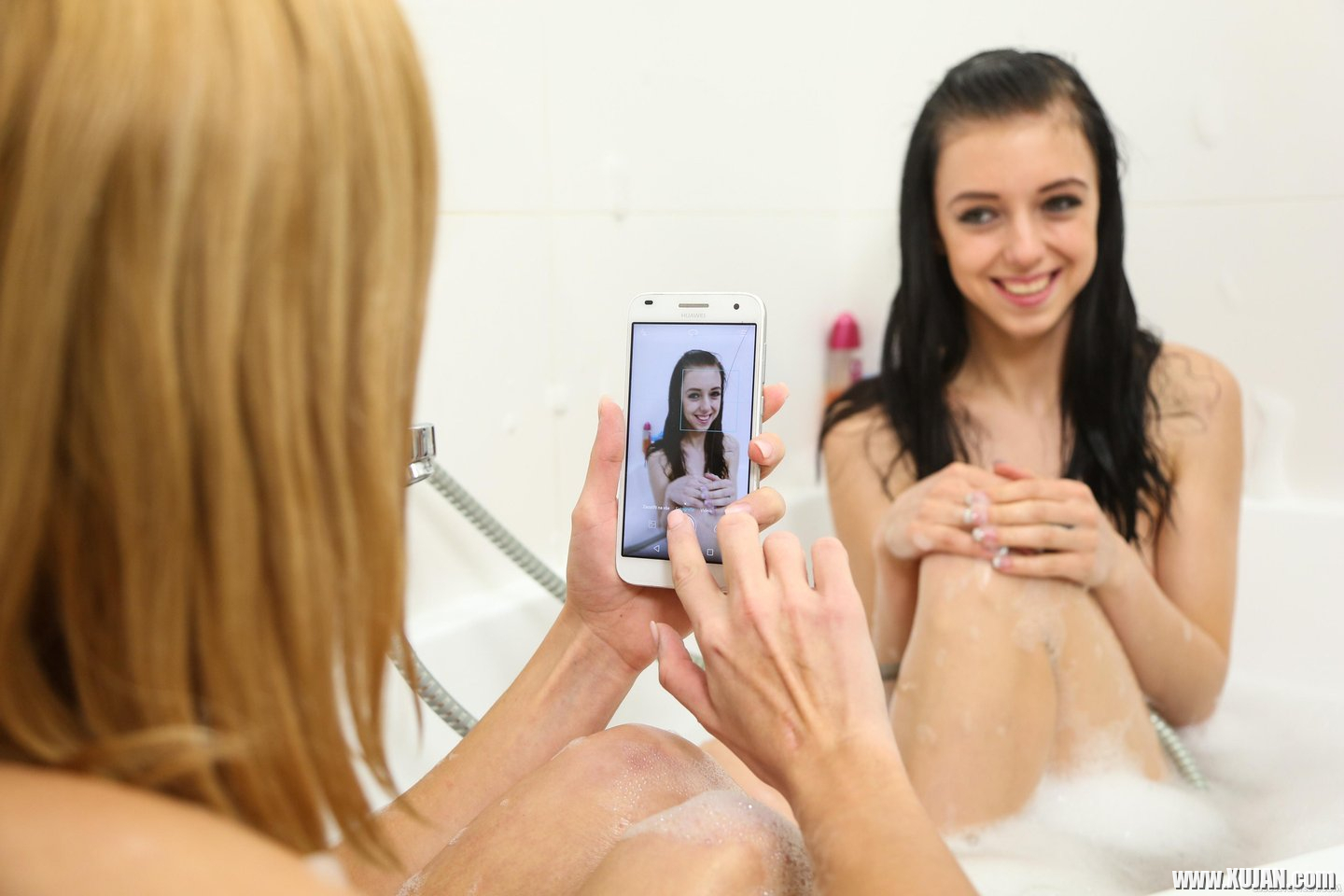 Jenny Anne fingers her wet Girlfriend in the Bath - Photo #508128