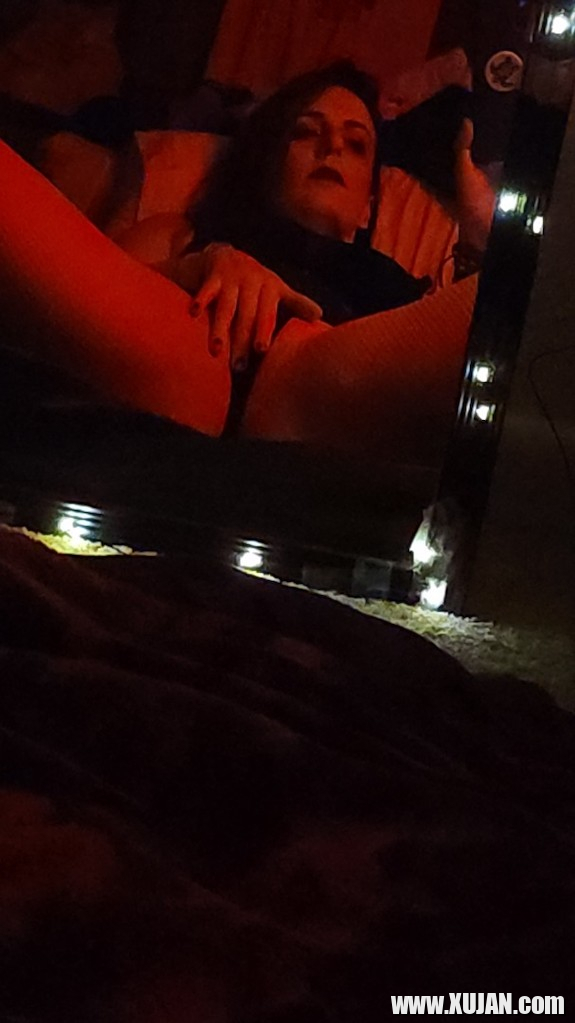 Seqsual dajvats MILF nerqnazgesti mej kliri kariqi mej - Photo #508223