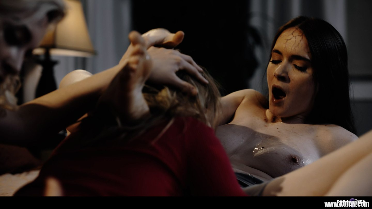 Melody Marks Lexi Lore Little Dragon Hazel Moore in horror lesbian orgy - Photo #523209