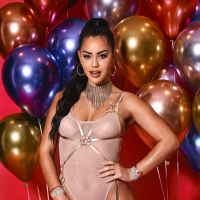 Alina Lopez talked sexy Skye into masturbating withher