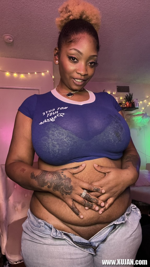 Big Titty Bitch - Photo #526338