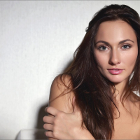 Erotic Model Michaela Isizzu shows her sexy Cooch