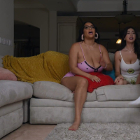 Busty ladies Ashlyn Peaks and Chloe Surreal sharing same big dick