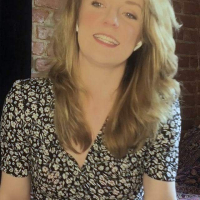 Horny Kate Kennedy fucks herself really hard