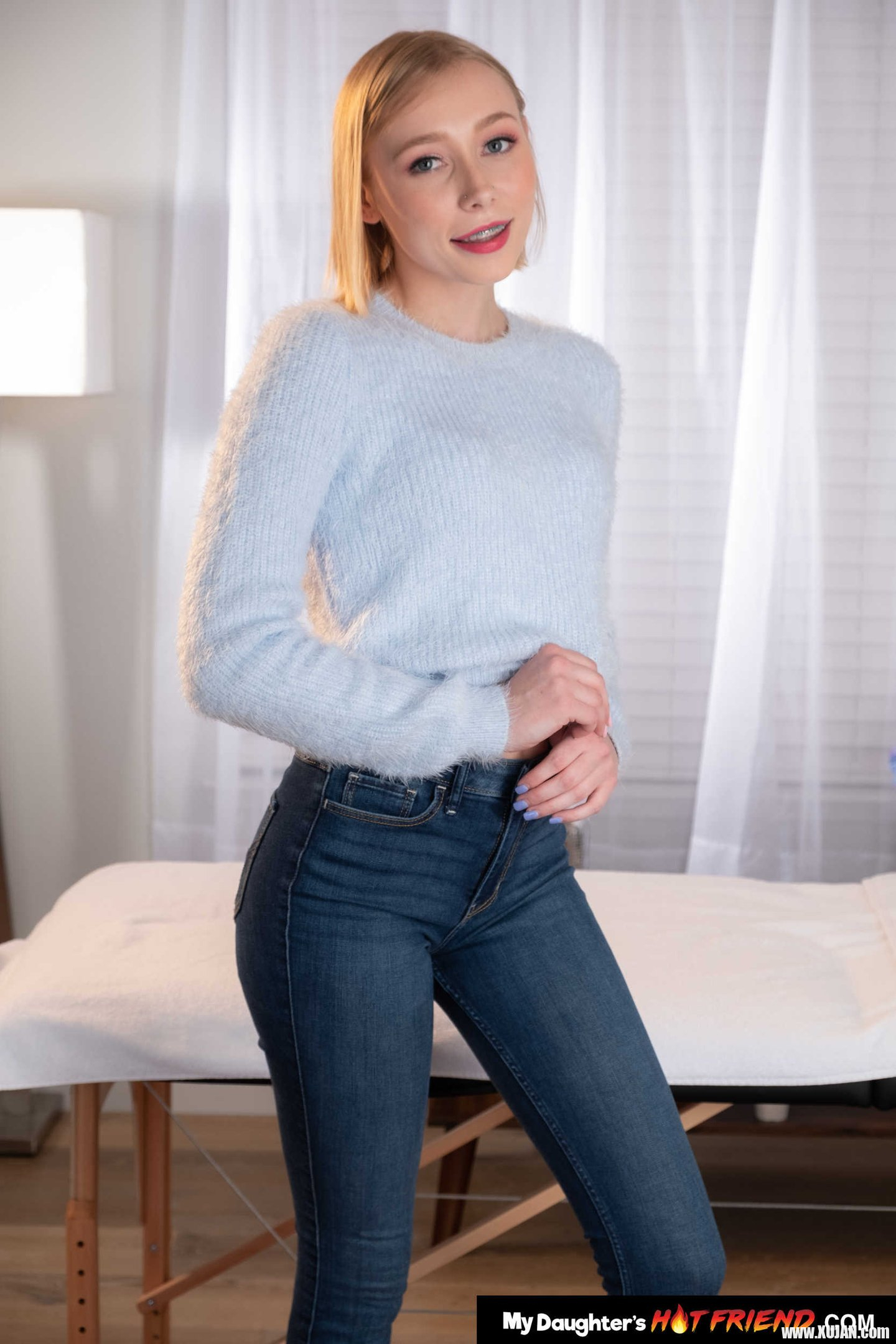 Sexy Athena May takes happy ending Massage - Photo #555658