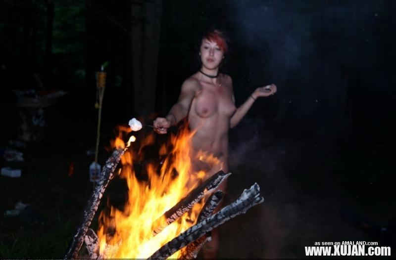 Collection of a wild scene babe fully naked outdoors - Photo #556970