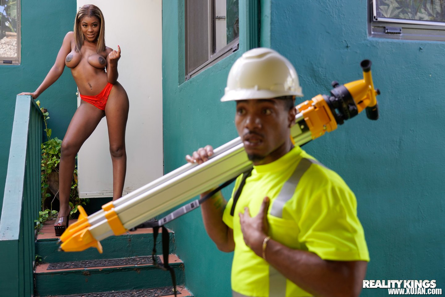 Busty black beauty Tori Montana enjoys a ride - Photo #563399