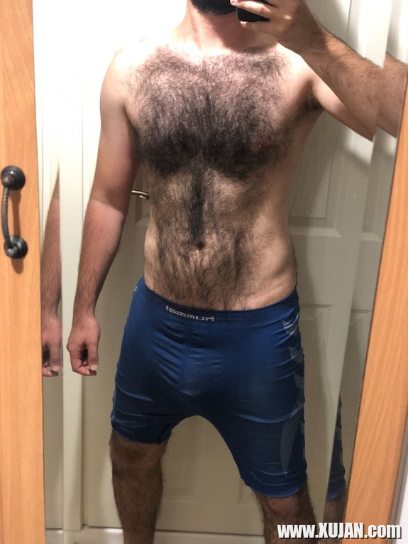 Very hairy man - Photo #565146