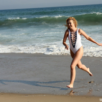 Blonde hottie Samantha Rone bounces on a big rod