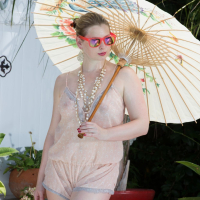 Seductive Chick Sunny Lane poses naked in the Sun