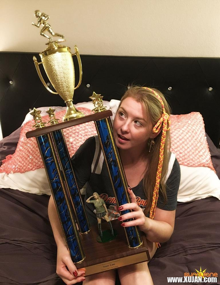 Naughty Girl Sunny Lane posing with her Trophy - Photo #569142