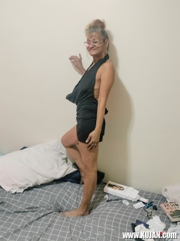 Lazy old Escort wants to feel young - Photo #572437