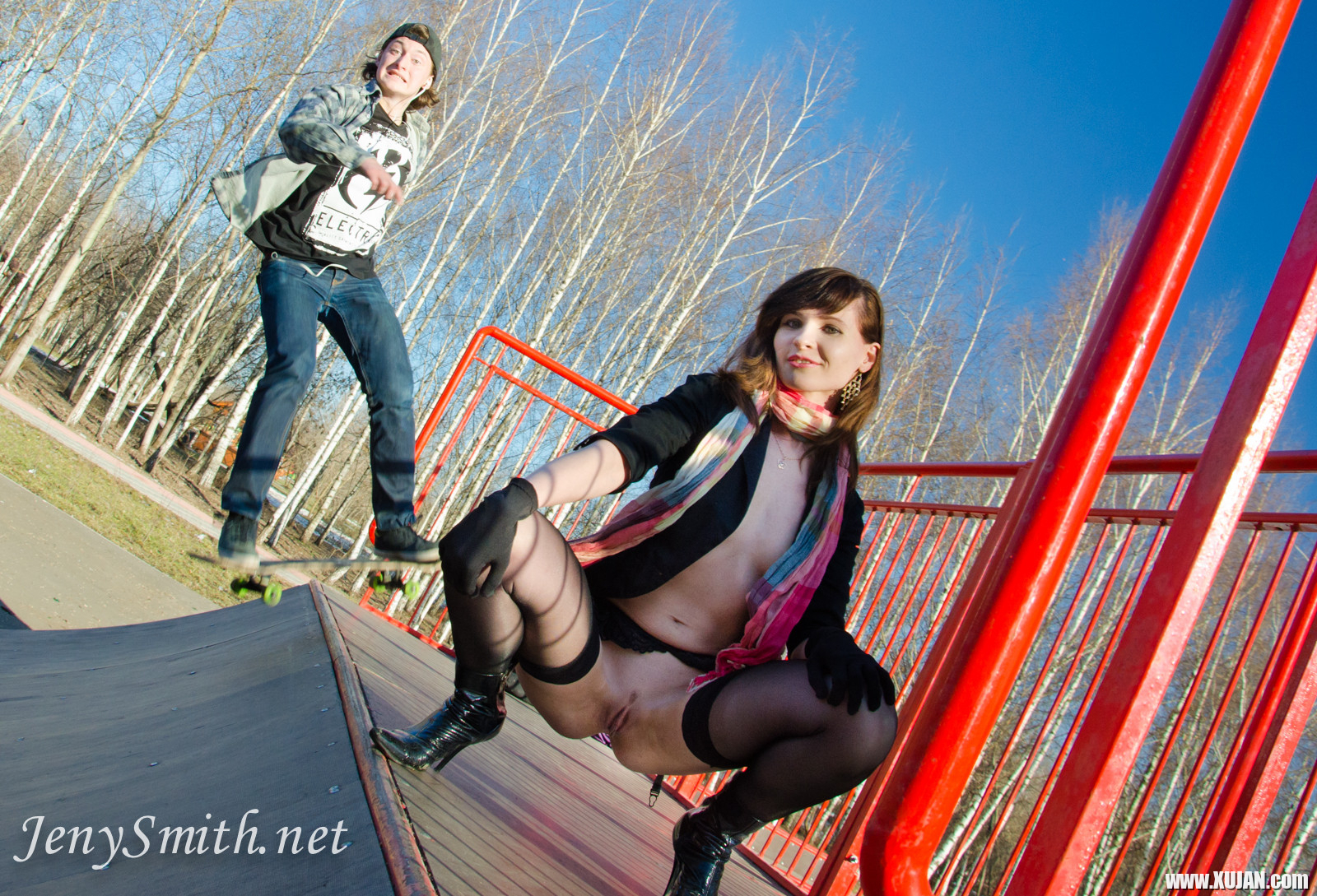 Jeny Skate park public flash - Photo #590604