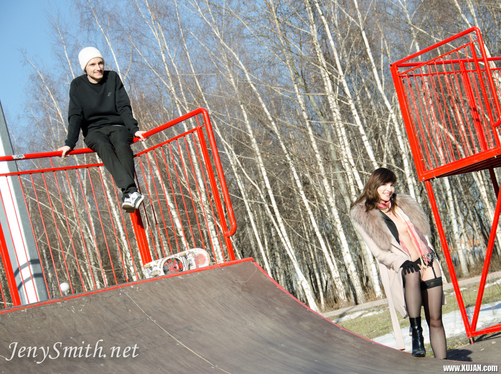 Jeny Skate park public flash - Photo #590612