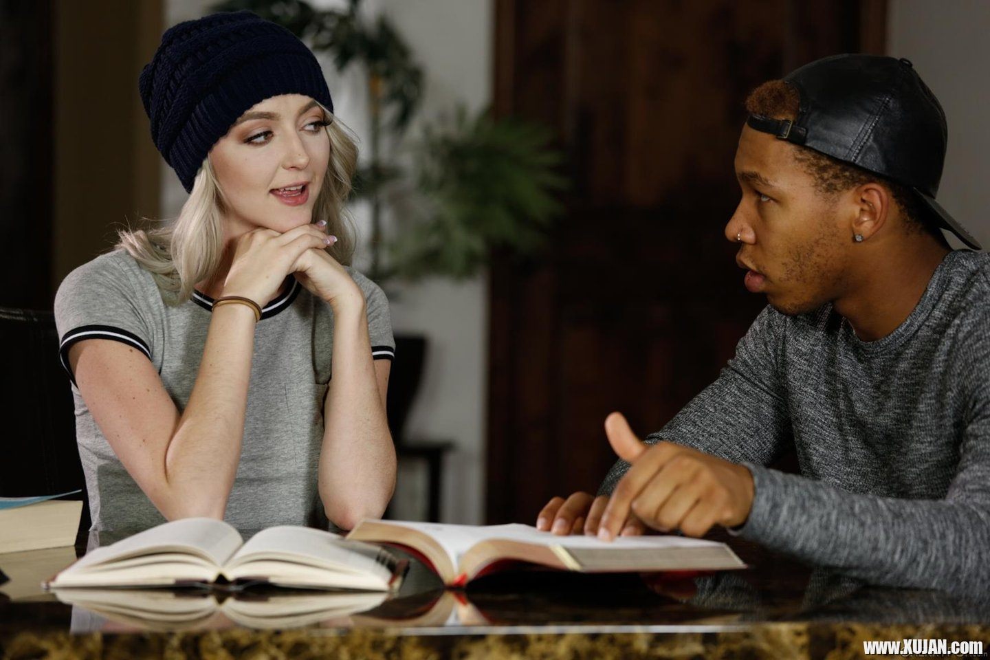 Leigh Rose fucked and jizzed by ebony Dude - Photo #592189