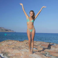 Princess Clover shows her sexy nude Body in Nature