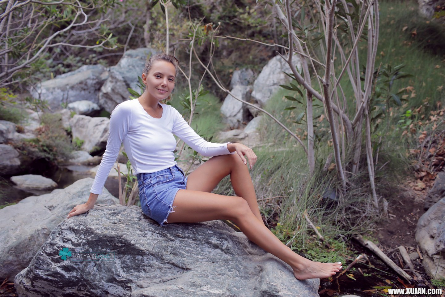 Lovely Princess Clover likes to sunbathe Naked - Photo #608542