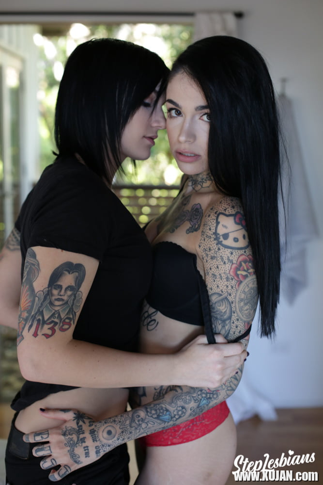 Emo Nikki Hearts And Leigh Raven Love To Try A StrapOn - Photo #611777