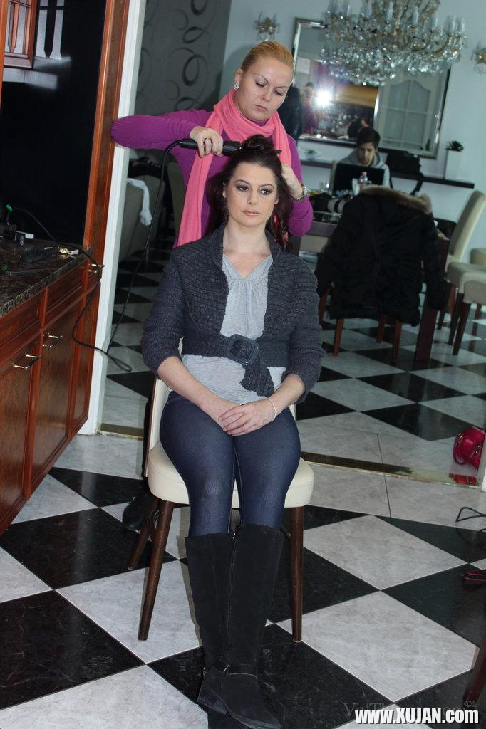 Eufrat Cindy and Karina get ready to do their thing on the set - Photo #619460