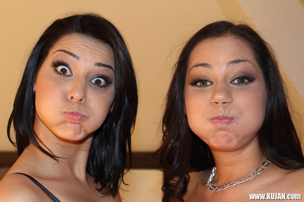 Cindy Cipriana and Karina get naughty and goofy on the set - Photo #619482