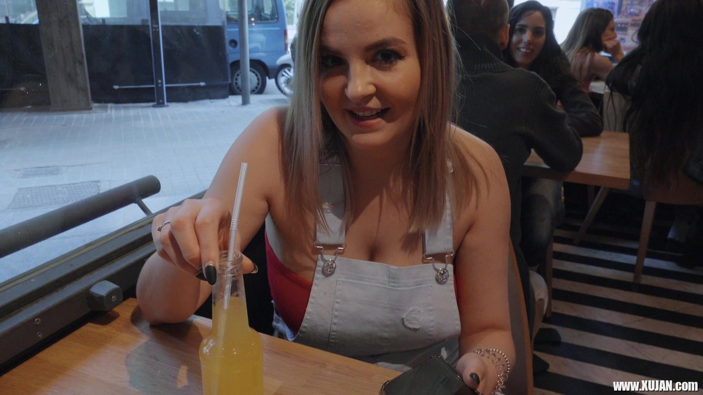 Candy Alexa sucks Dick and eats hot Cum for Cash - Photo #627330