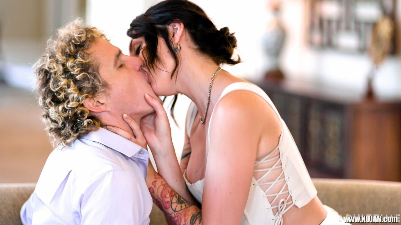 Hony brunette girl Charlotte Sins bounces on a rock hard meatpole - Photo #629142