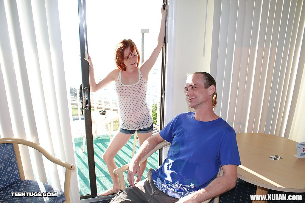 Redhead preggo Alyssa Hart pleasing a huge wang - Photo #634745