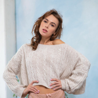 Amazing brunette beauty Alice Wonder baring it all
