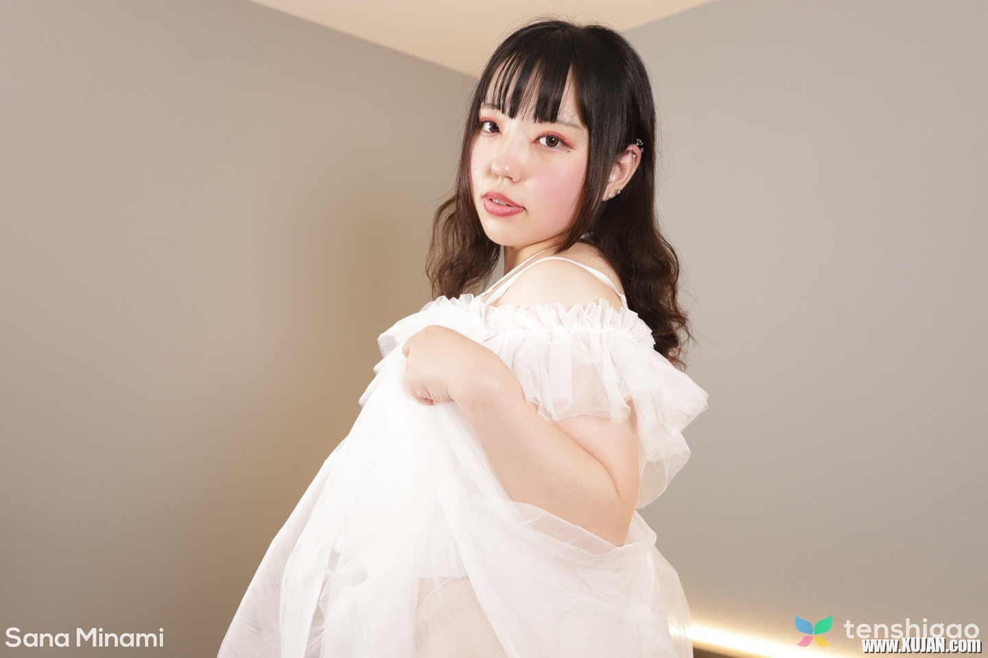 Lovely japanese doll Sana Minami teases us with her small tits - Photo #645833