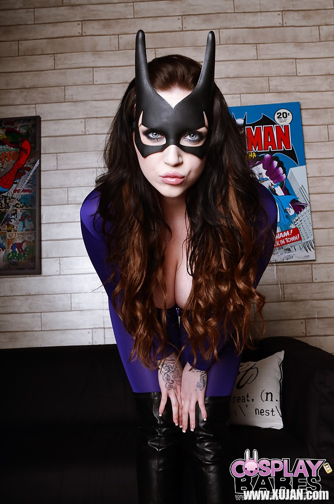 Buxom cosplay babe Harmony Reigns flashing nice melons and tattoos - Photo #653085