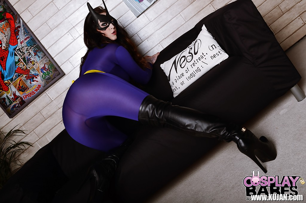 Buxom cosplay babe Harmony Reigns flashing nice melons and tattoos - Photo #653087
