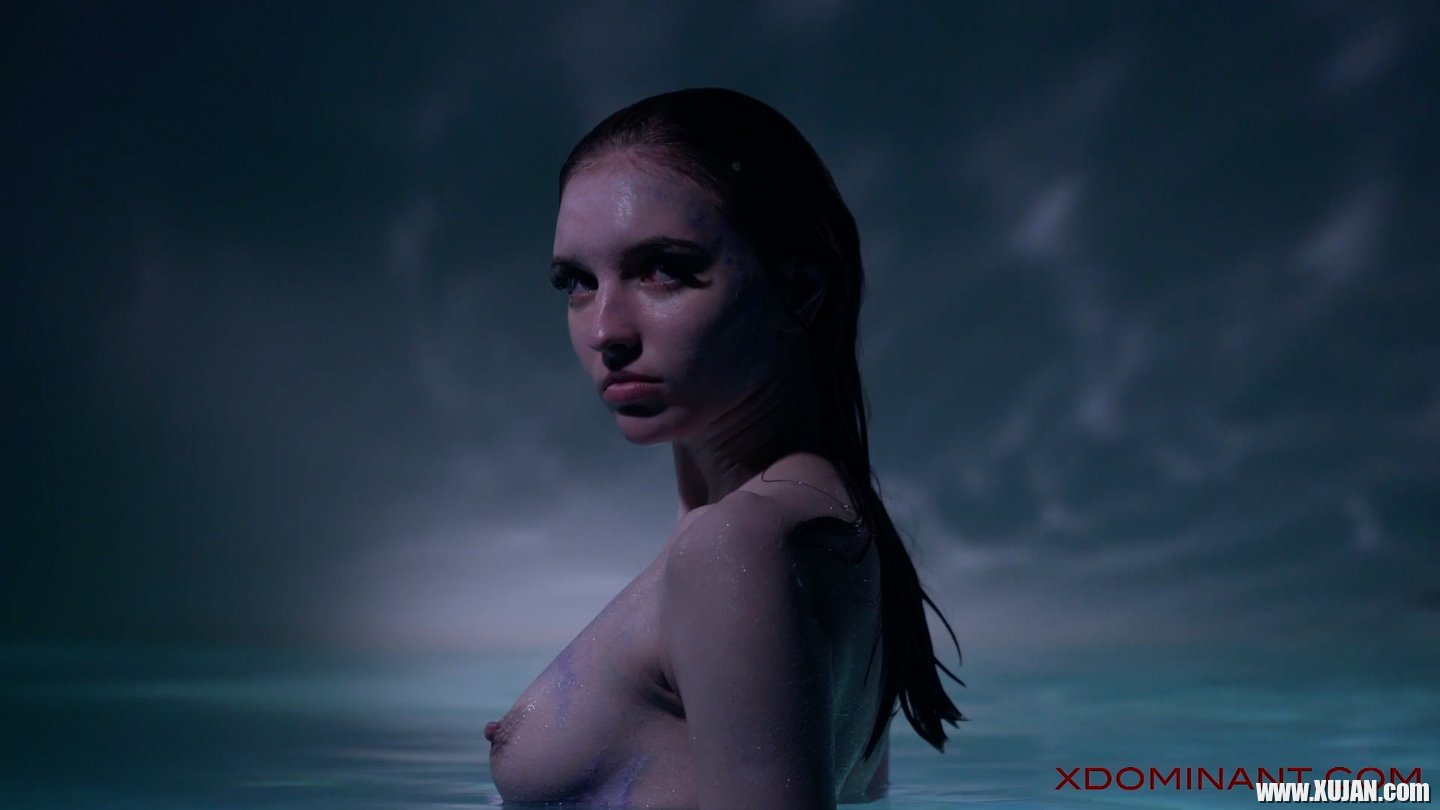 Ally Breelsen gets licked by a sexy horny mermaid - Photo #662261