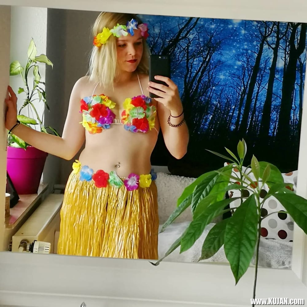 cum target bitch sara blonde small girl - Photo #666588