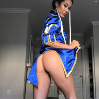 Cospalyer Eva Lovia sucks on a long Member