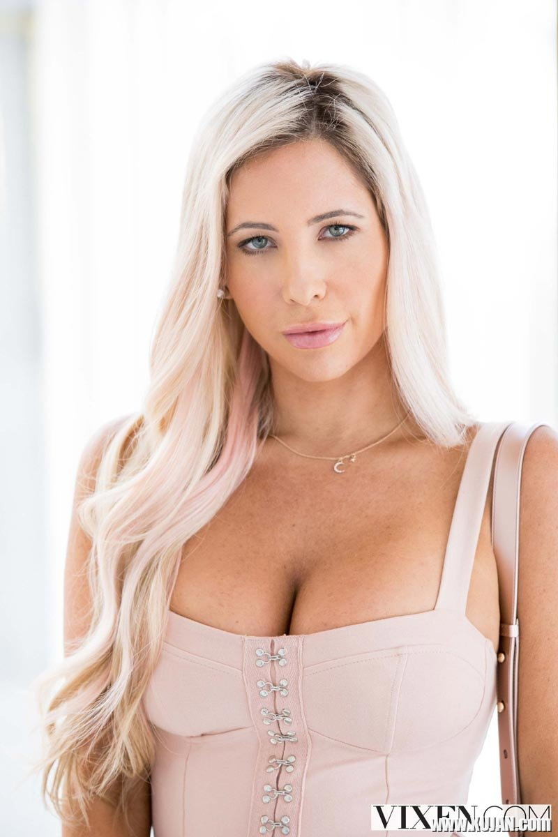 Tasha Reign enjoys a tit fuck and bareback plowing - Photo #677009