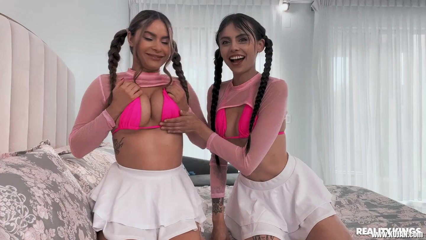 Wild and hot bitches Nicole Aria and Angel Windell sharing same shaft - Photo #686760