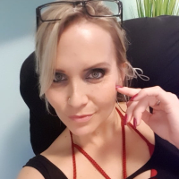 Julia Pink Office